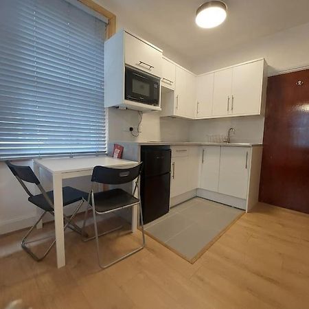 Newly Refurbished Studio London Luaran gambar