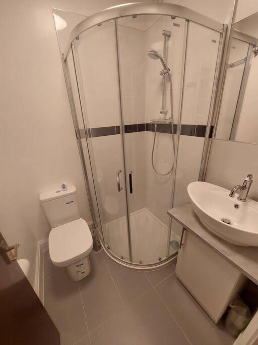 Newly Refurbished Studio London Luaran gambar